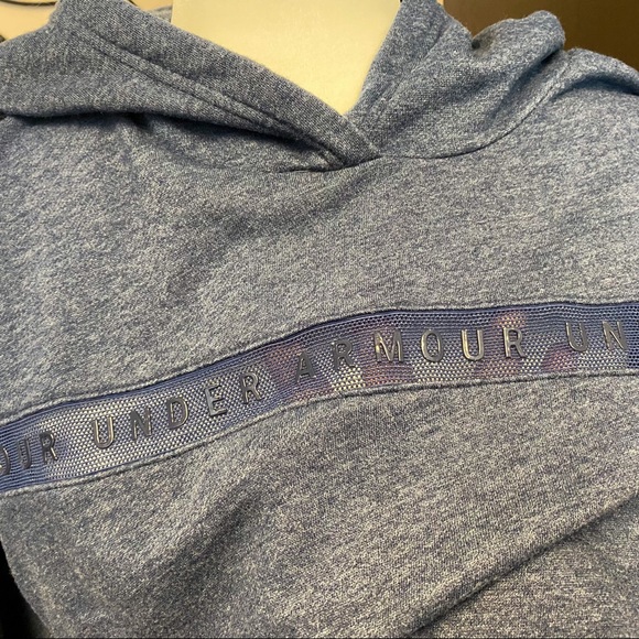 Under Armour Pull Over - Picture 7 of 7